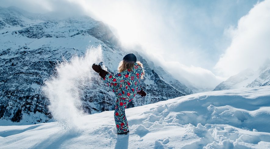 New “Legna” design on the namuk snow overall