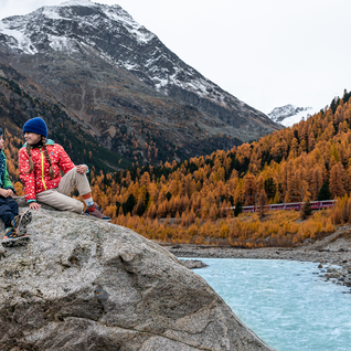 Family hikes in the Engadin: Between glacier views and golden larch trees
