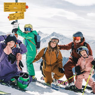 Ski touring with the whole family – Interview with littlemountainvillage