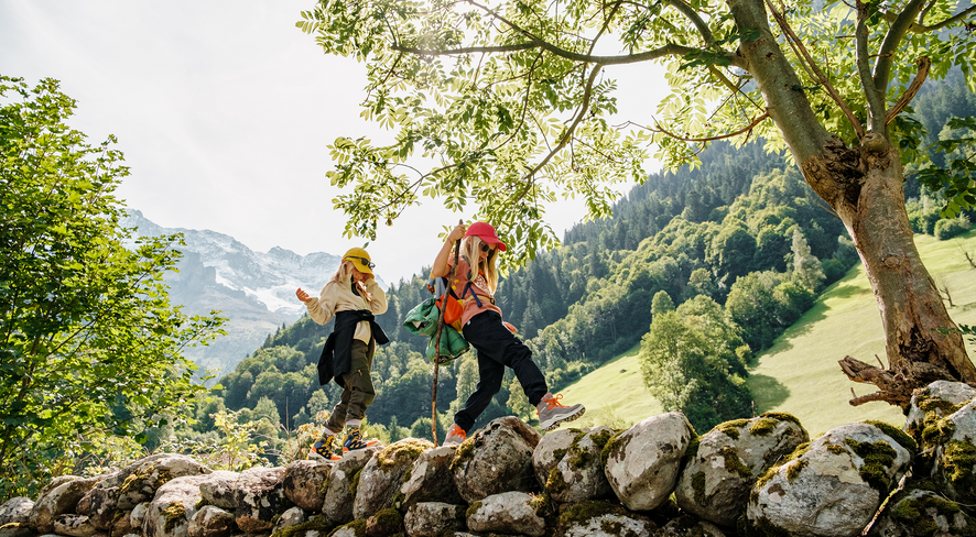 Hiking with kids – Tips & tricks for a family-friendly adventure