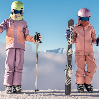 Families test the new Neve/Lumi ski collection and the 3L collection